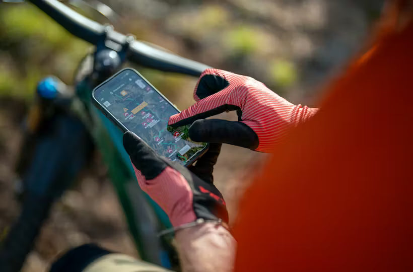 Yeti Enduro MTB Glove - White Distortion