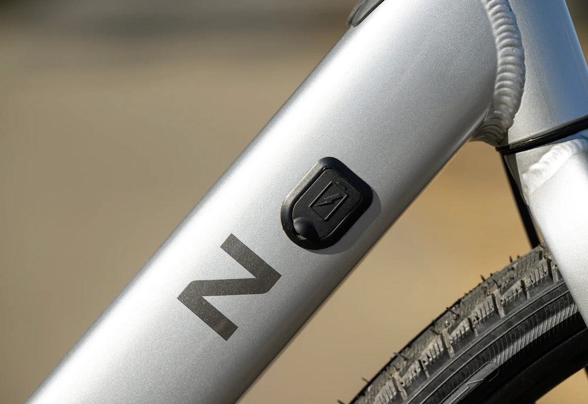 Marin Fairfax E 700c - Gloss Silver - 2025