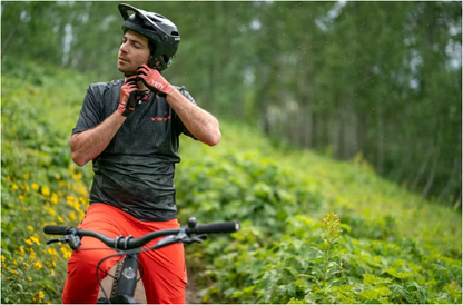 Yeti Enduro Short Sleeve MTB Jersey - Turq Geo Fade