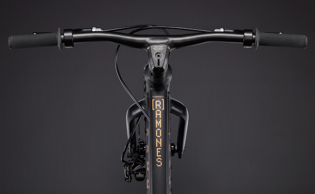 Commencal Ramones 16 Kids Bike - Black