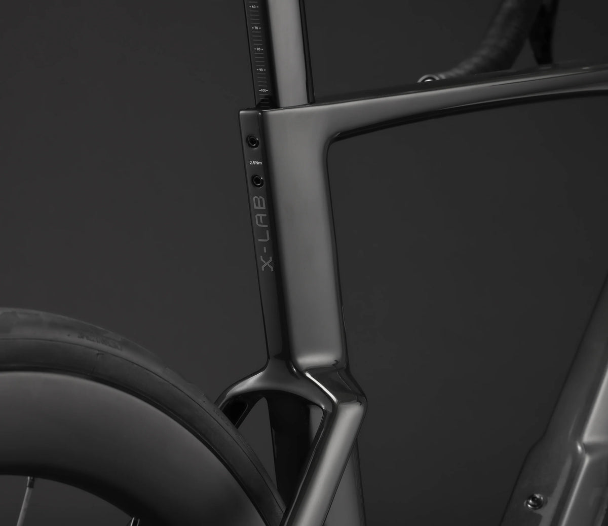 X-Lab AD8 700c - Strata Grey-Black