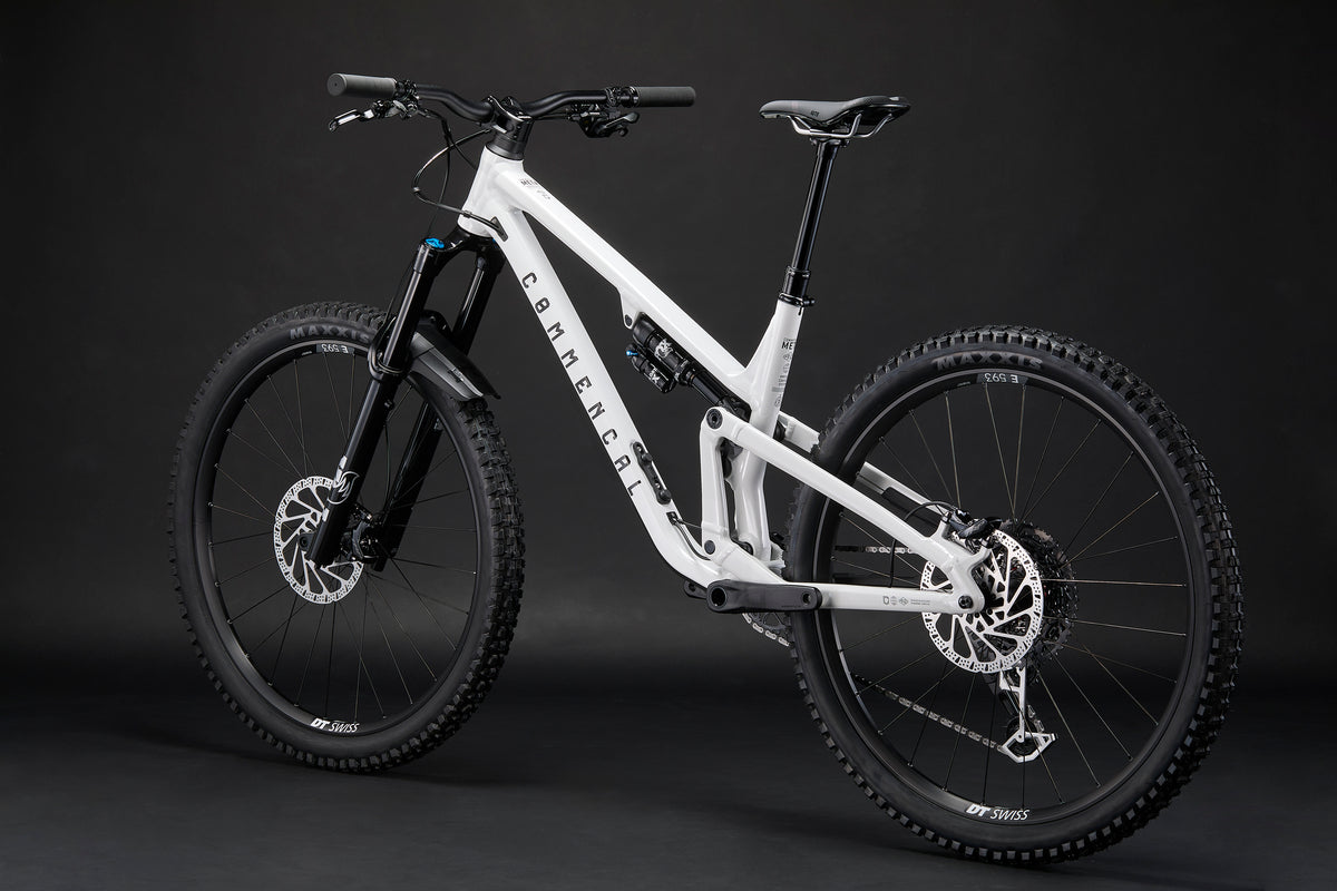 Commencal Meta V5 29 - Essential - Pure White