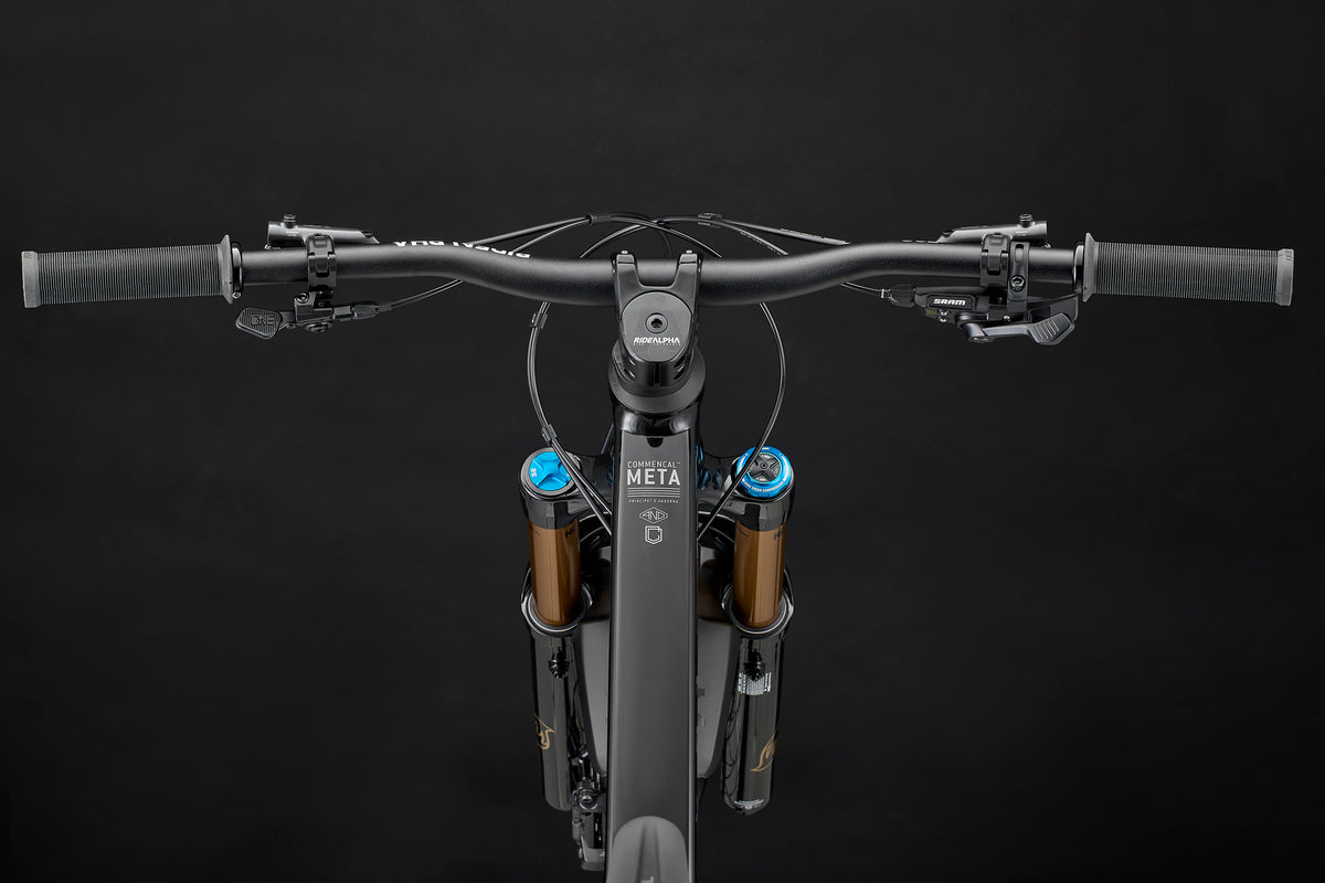 Commencal Meta V5 29 - Signature - Pure Black