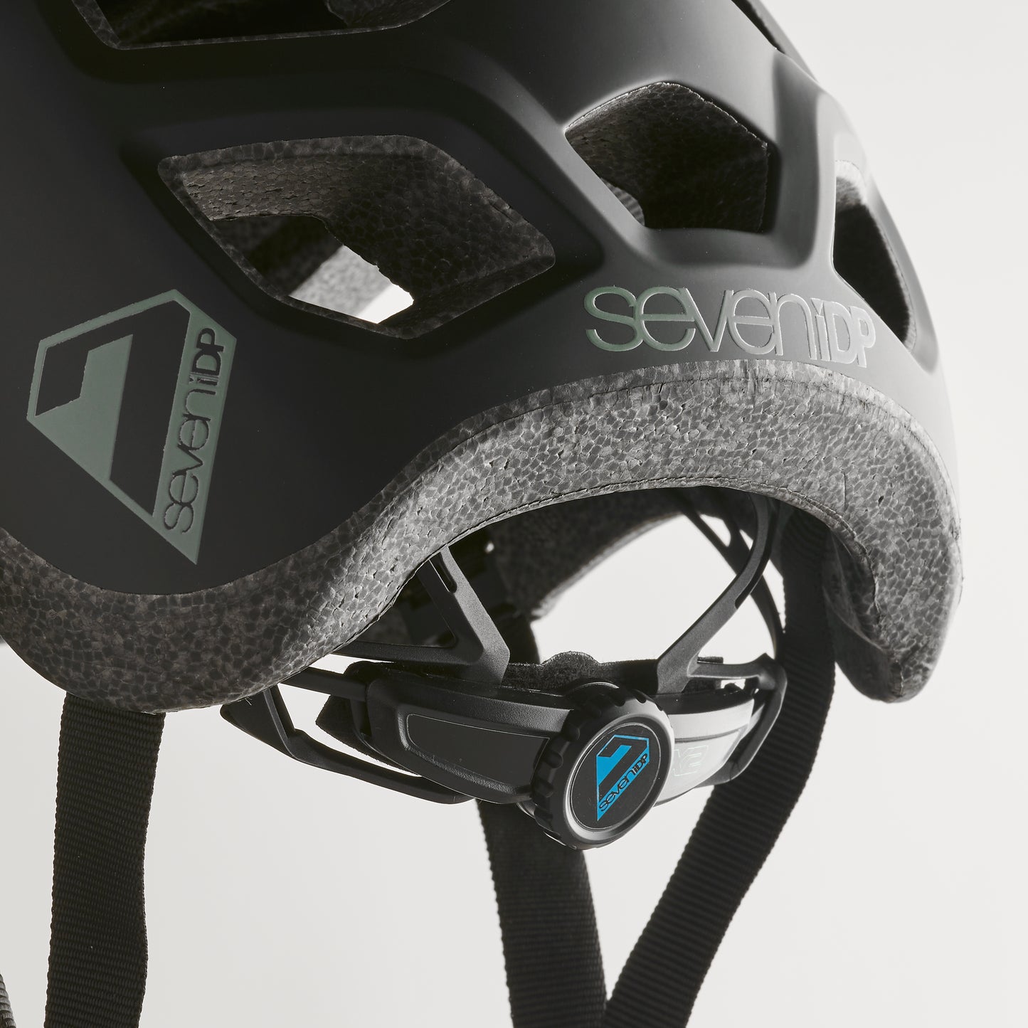 7 iDP X2 MTB Helmet - Matt Black