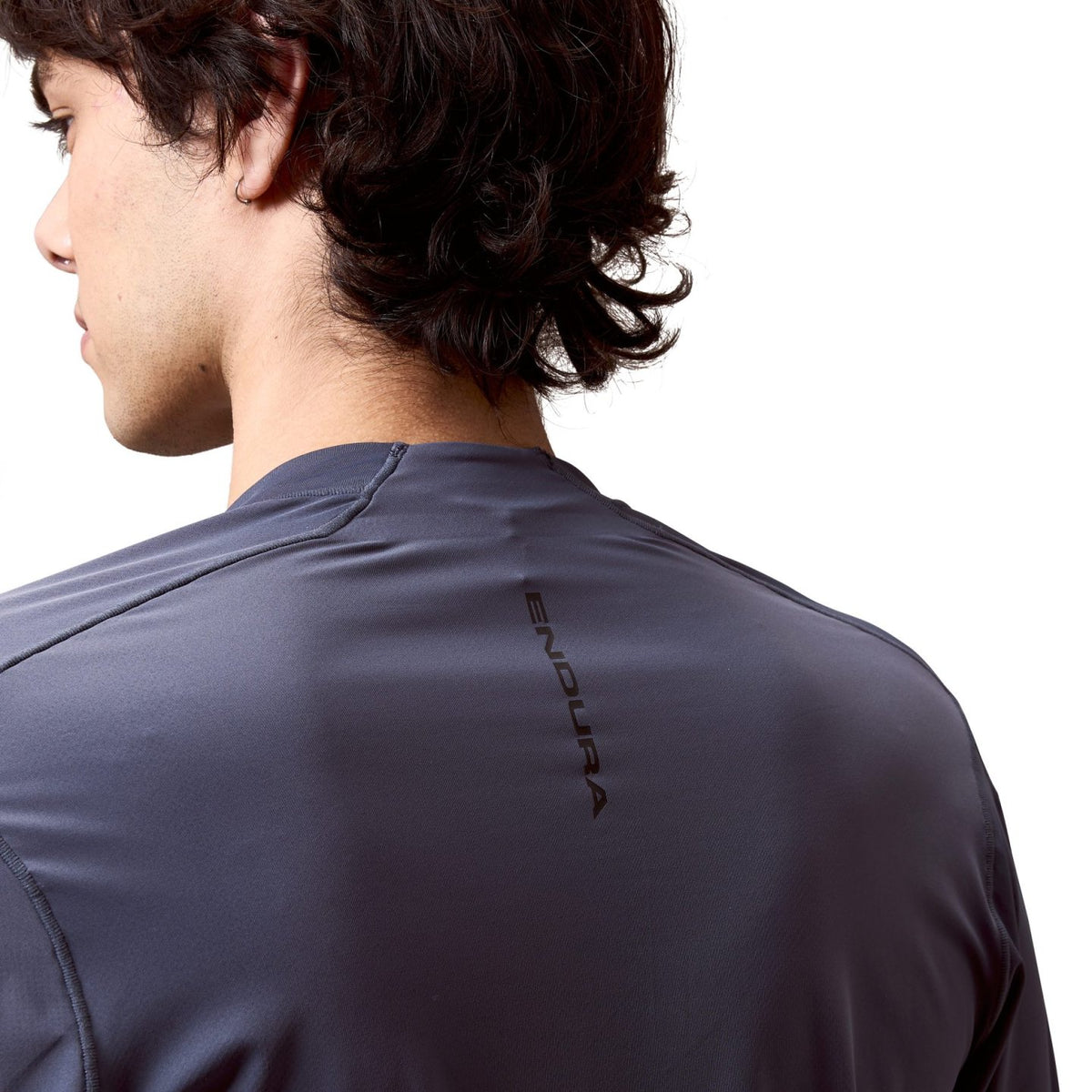 Endura AllTrack Roam Long Sleeve Tech Tee - Carbon Grey