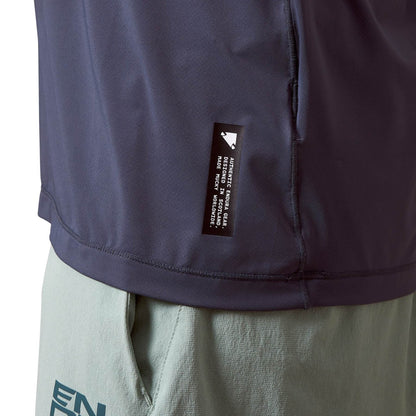 Endura AllTrack Roam Long Sleeve Tech Tee - Carbon Grey