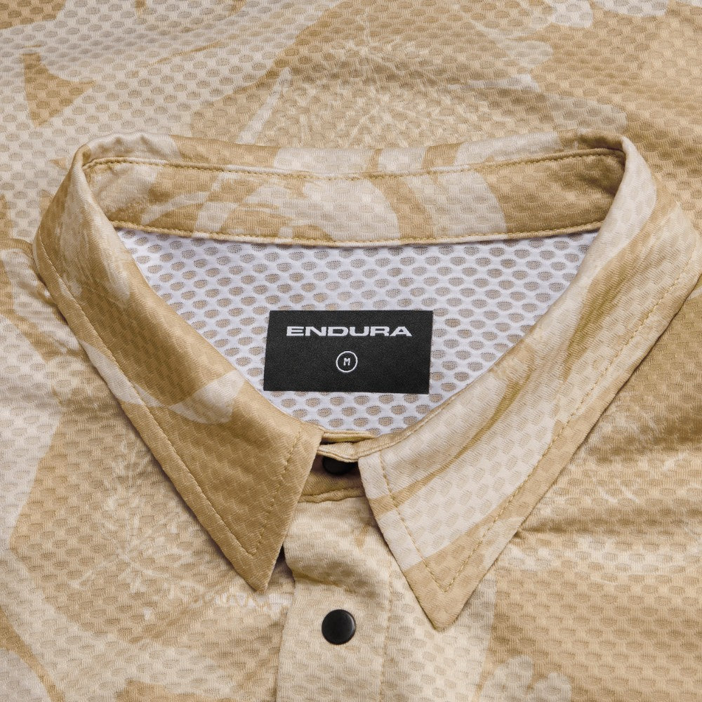 Endura AllTrack Ride Short Sleeve Resort Shirt - Sand