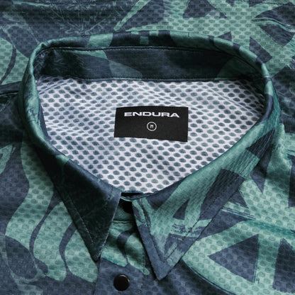 Endura AllTrack Ride Short Sleeve Resort Shirt - Carbon Grey